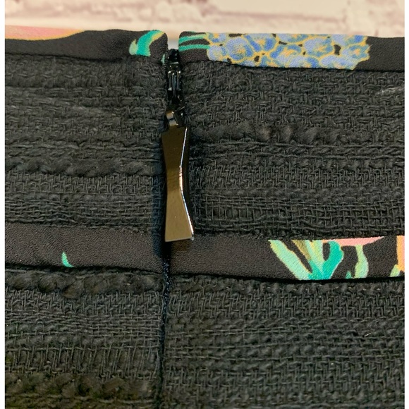 Kate Spade ♠️ Black Tweed Blossom Trim Skirt Size 8 - Picture 7 of 7